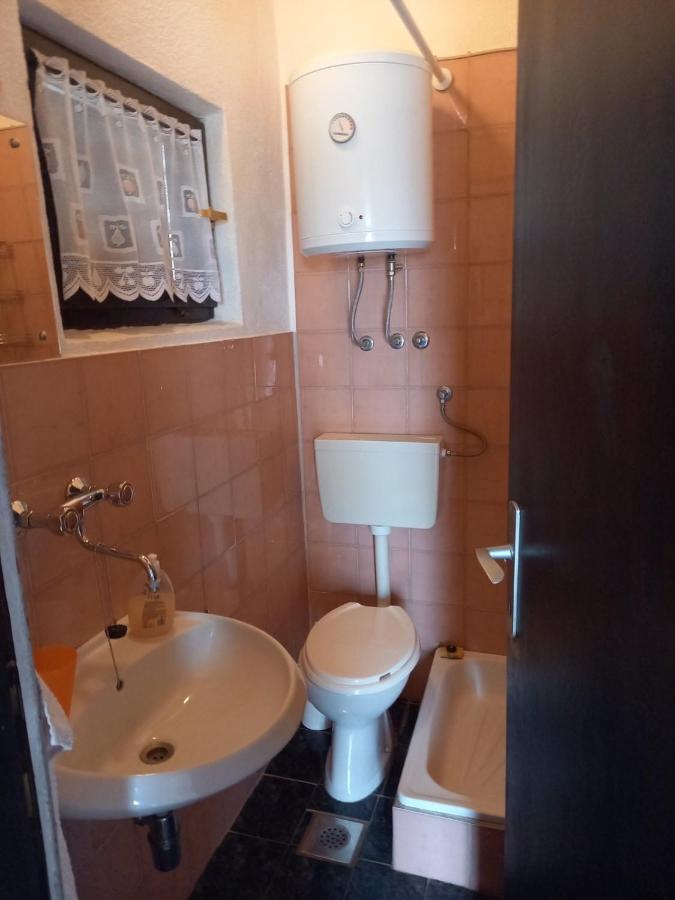 Apartmani Ficurin Starigrad Paklenica Exteriér fotografie